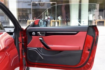 最亲民的掀背跑车双10.1寸联屏加无框车门不到12万堪比宝马i3