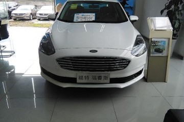 终究是什么导致这些车旧日光辉现在衰败不由令人唏嘘