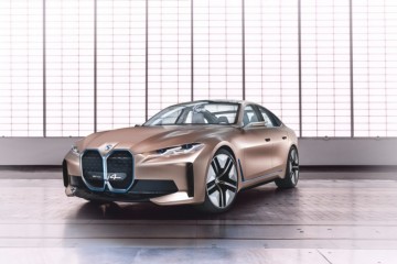功能秒杀M4续航超model3宝马i4全面解析