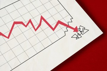轿车2月出售大降库存300万辆